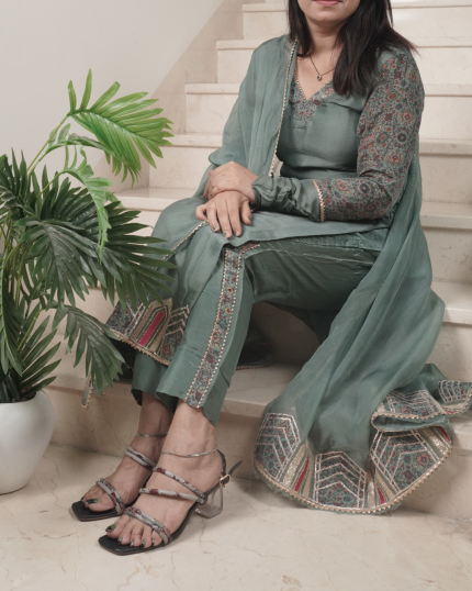 Dusty Saga Green Suit